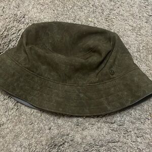 LULULEMON BUCKET HAT! Reversible brand new